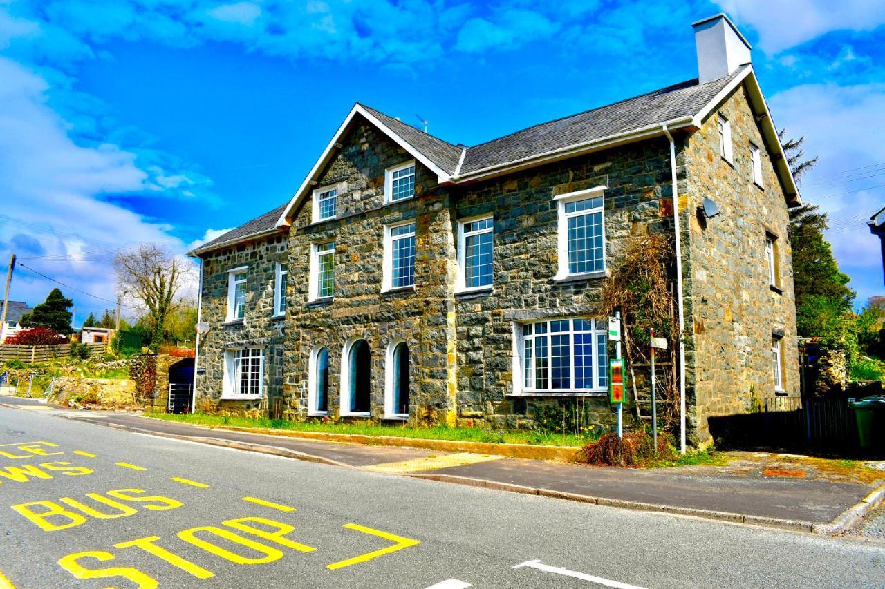 Spacious 3 Bedroom Garden Apartment In Snowdonia National Park Garndolbenmaen Exterior foto
